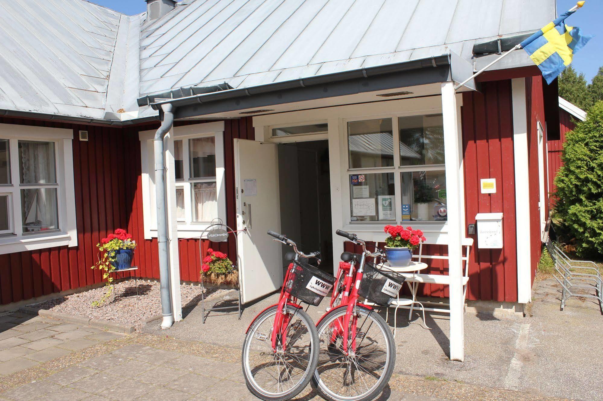 Perssons I Backens Pensionat- Sjoetorps Vandrarhem & Rum Exterior photo